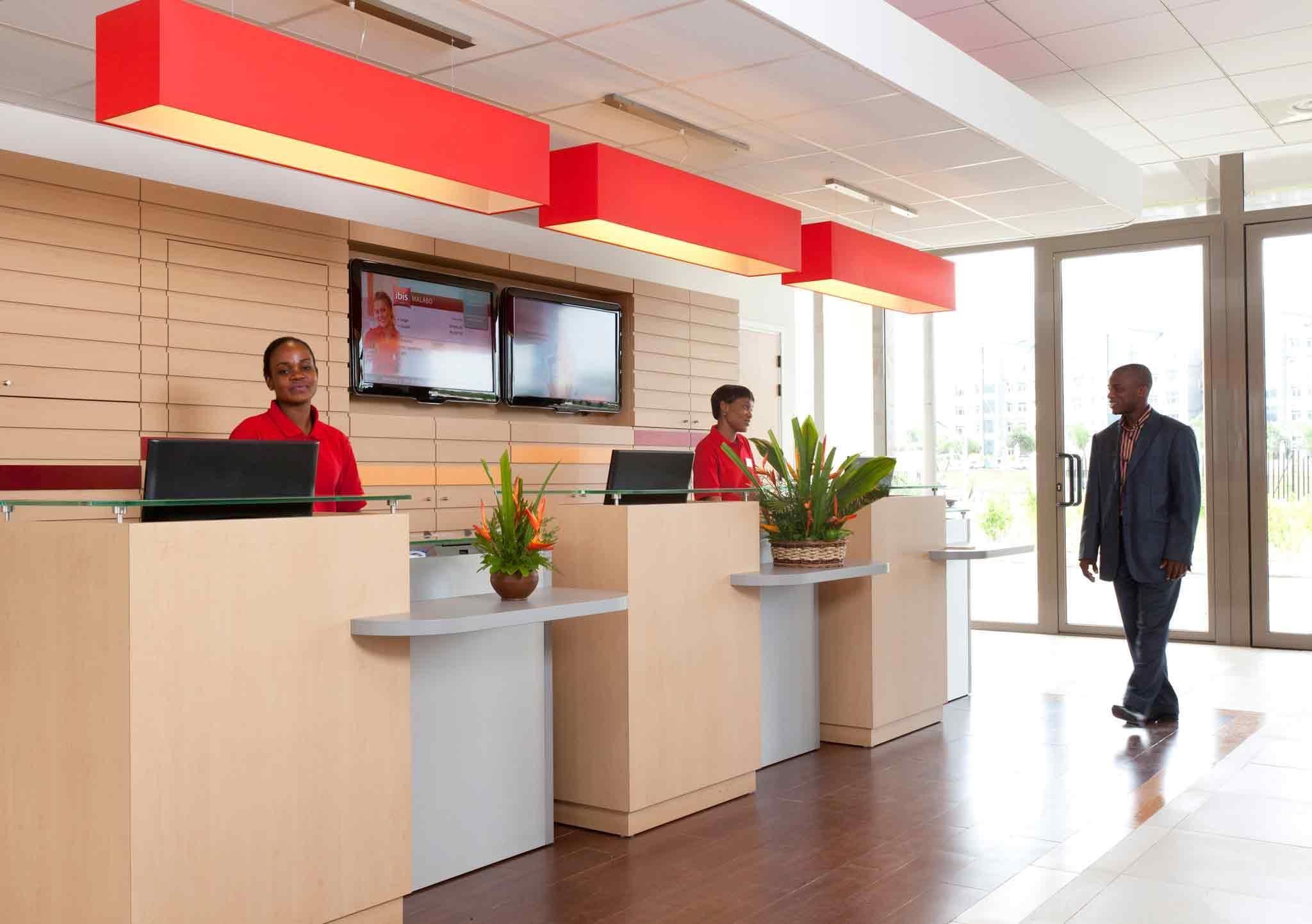 Receptionist