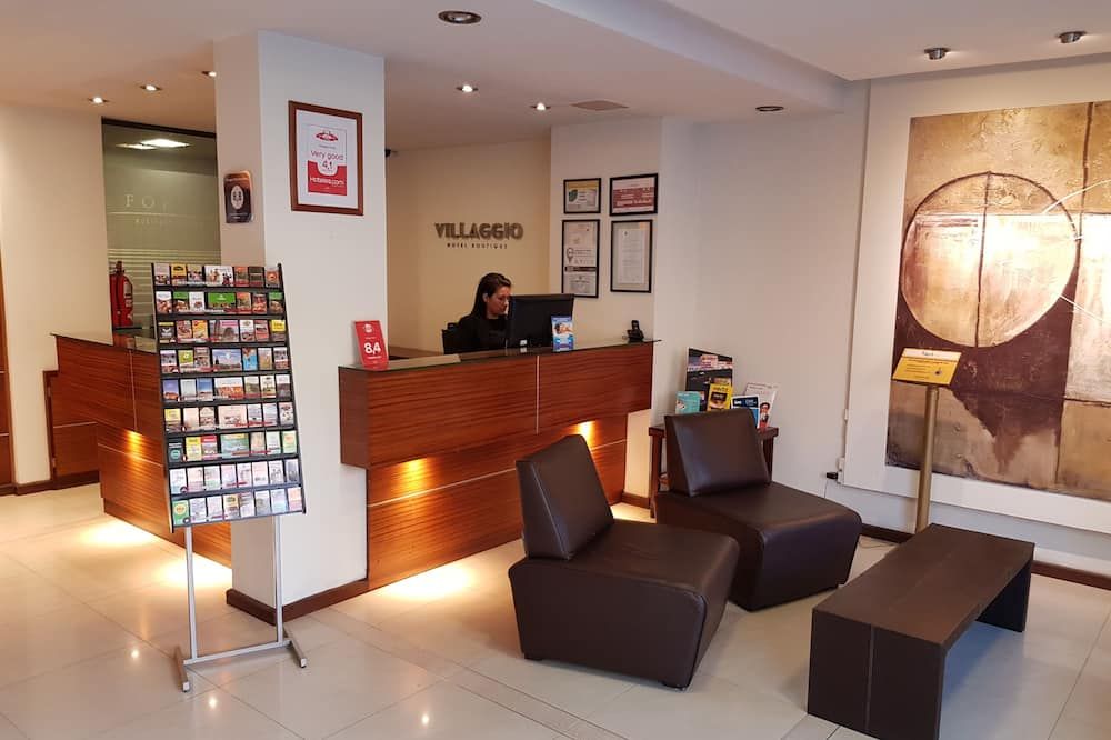 Receptionist