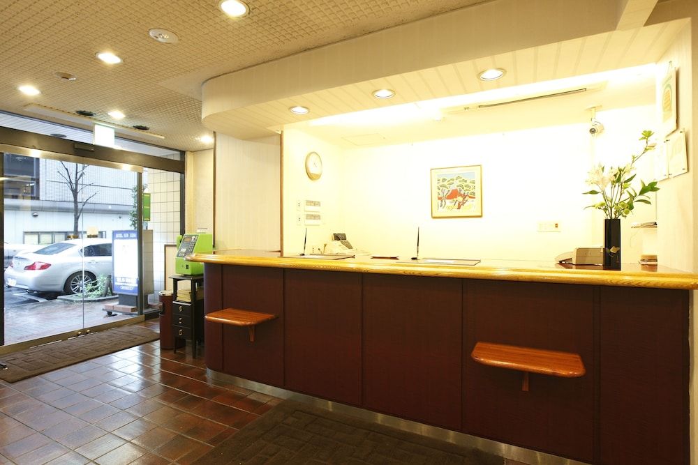 Receptionist
