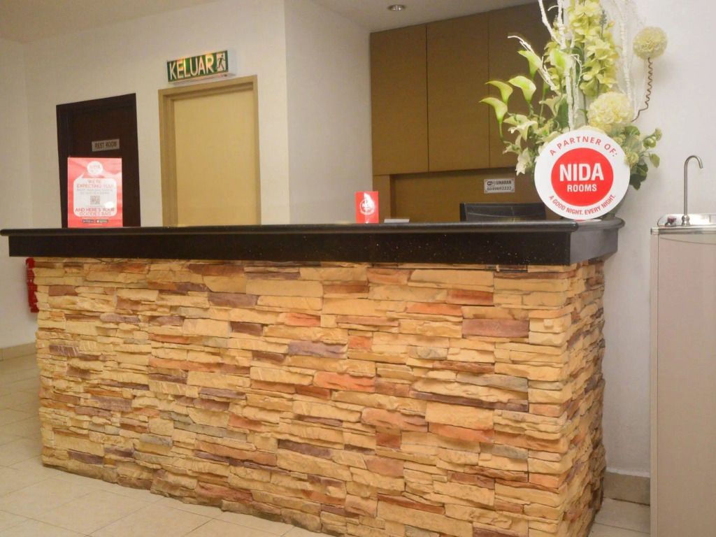 Receptionist