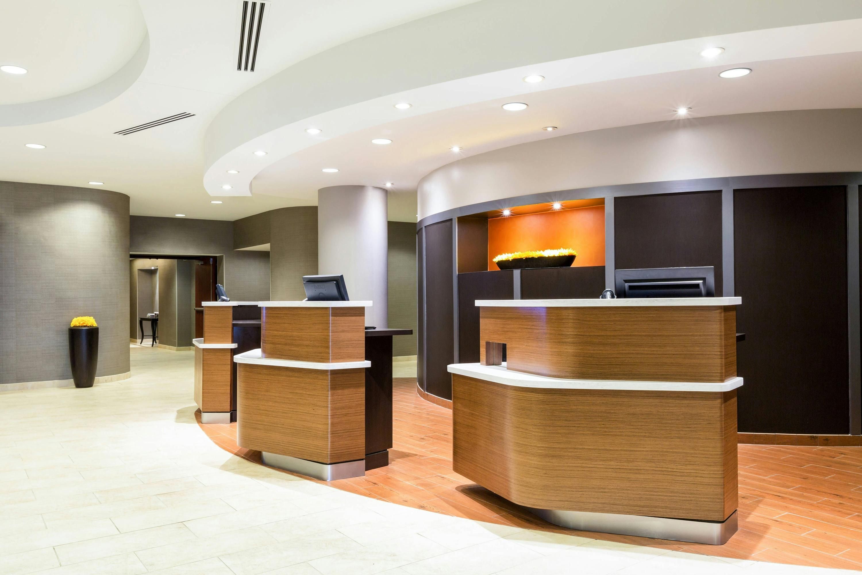 Receptionist