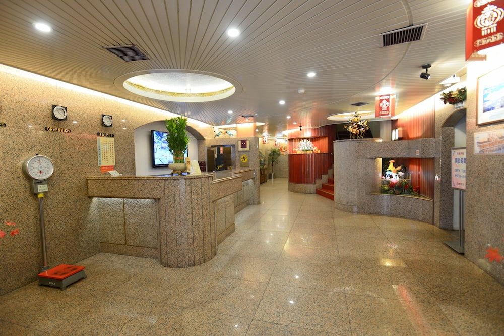 Receptionist