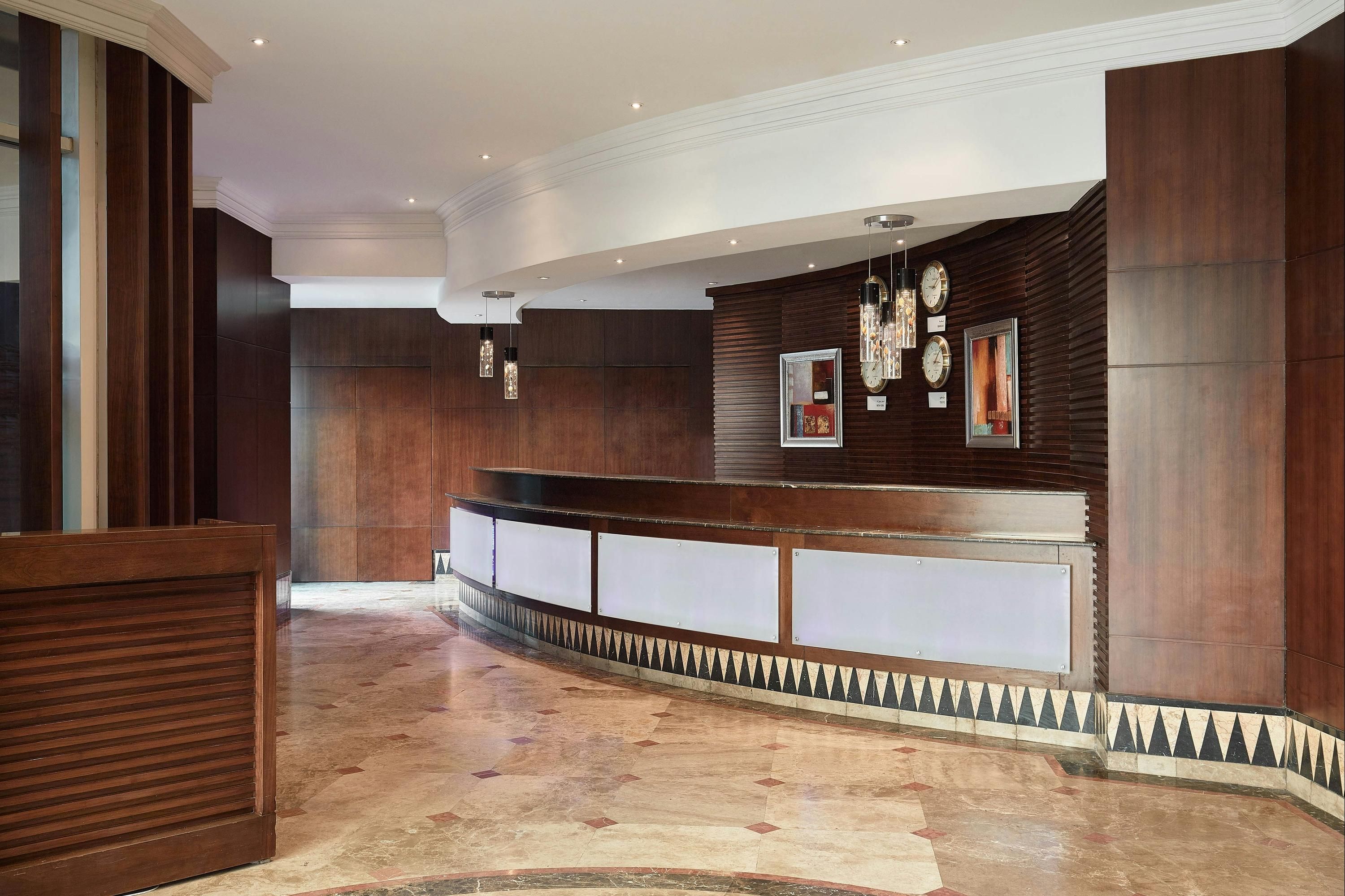 Receptionist