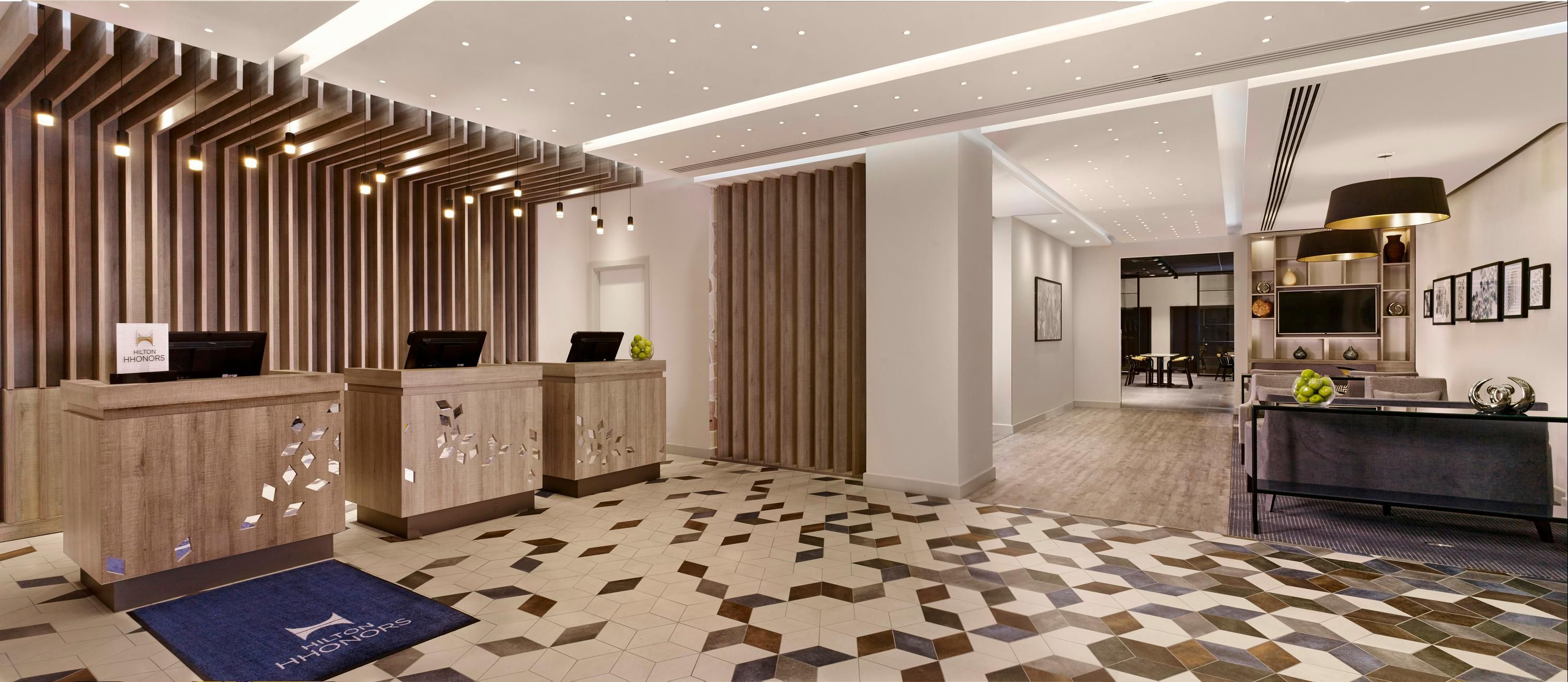 Receptionist