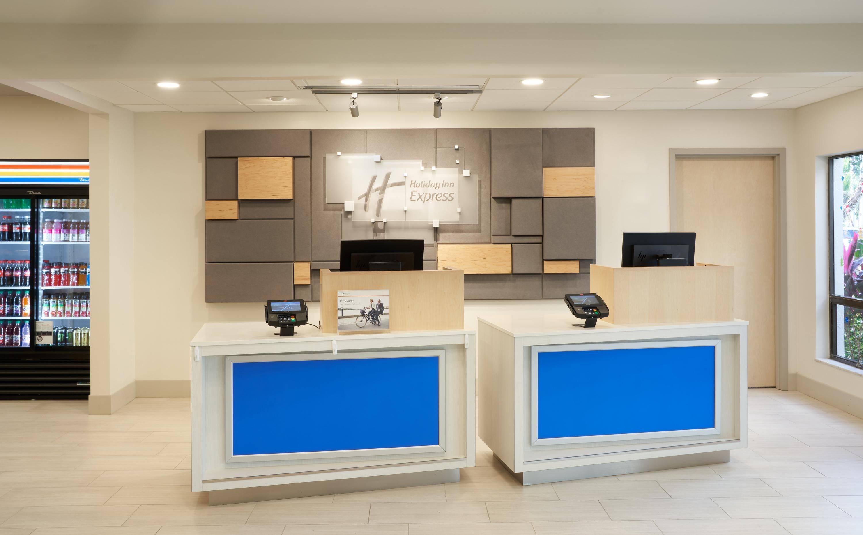 Receptionist