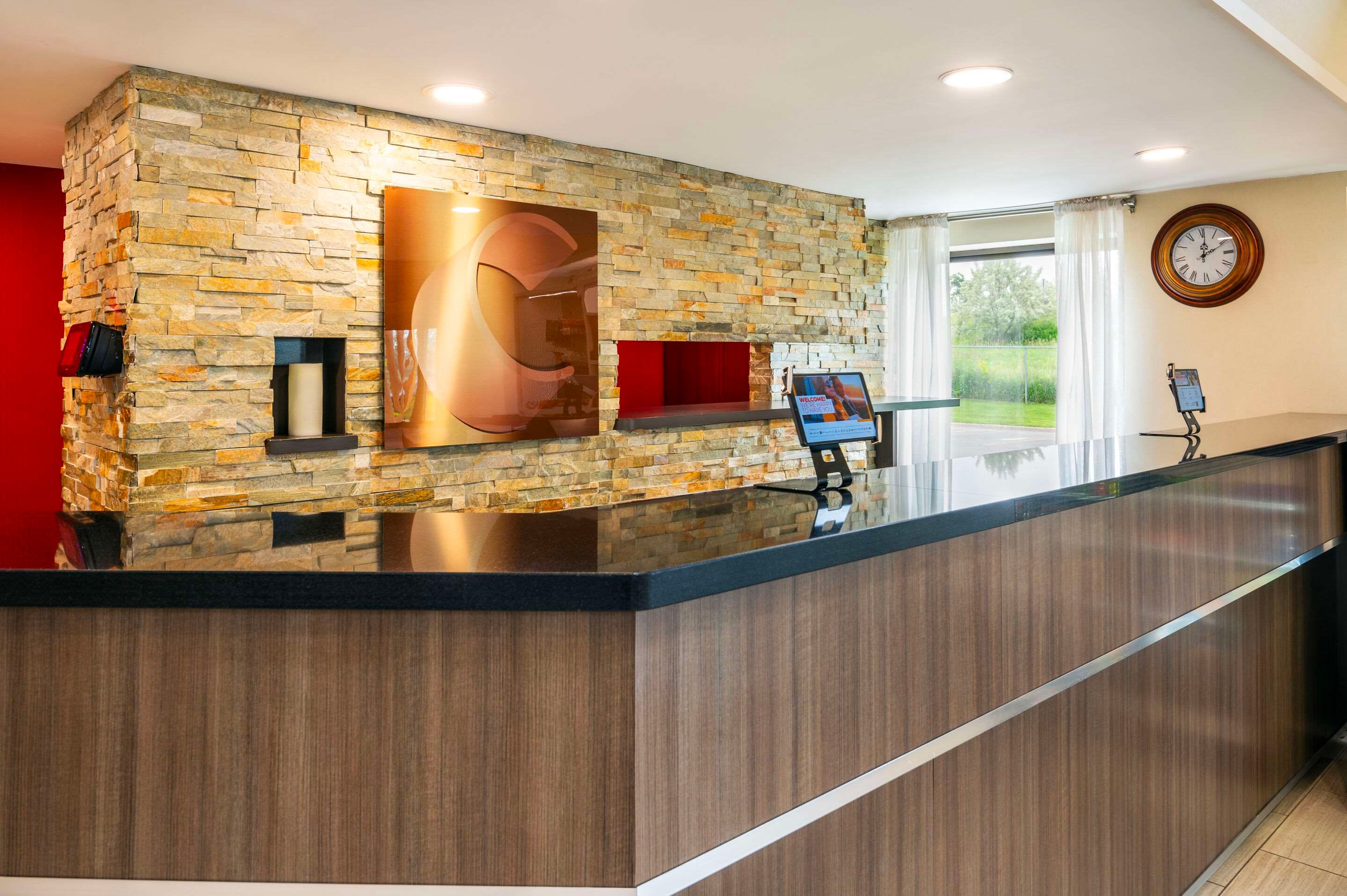 Receptionist
