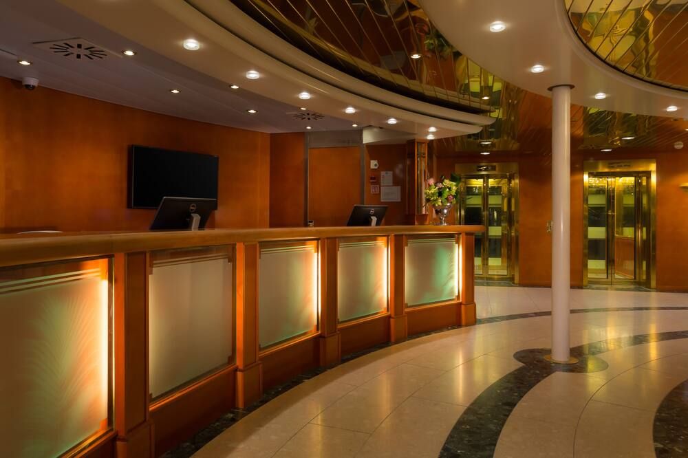 Receptionist