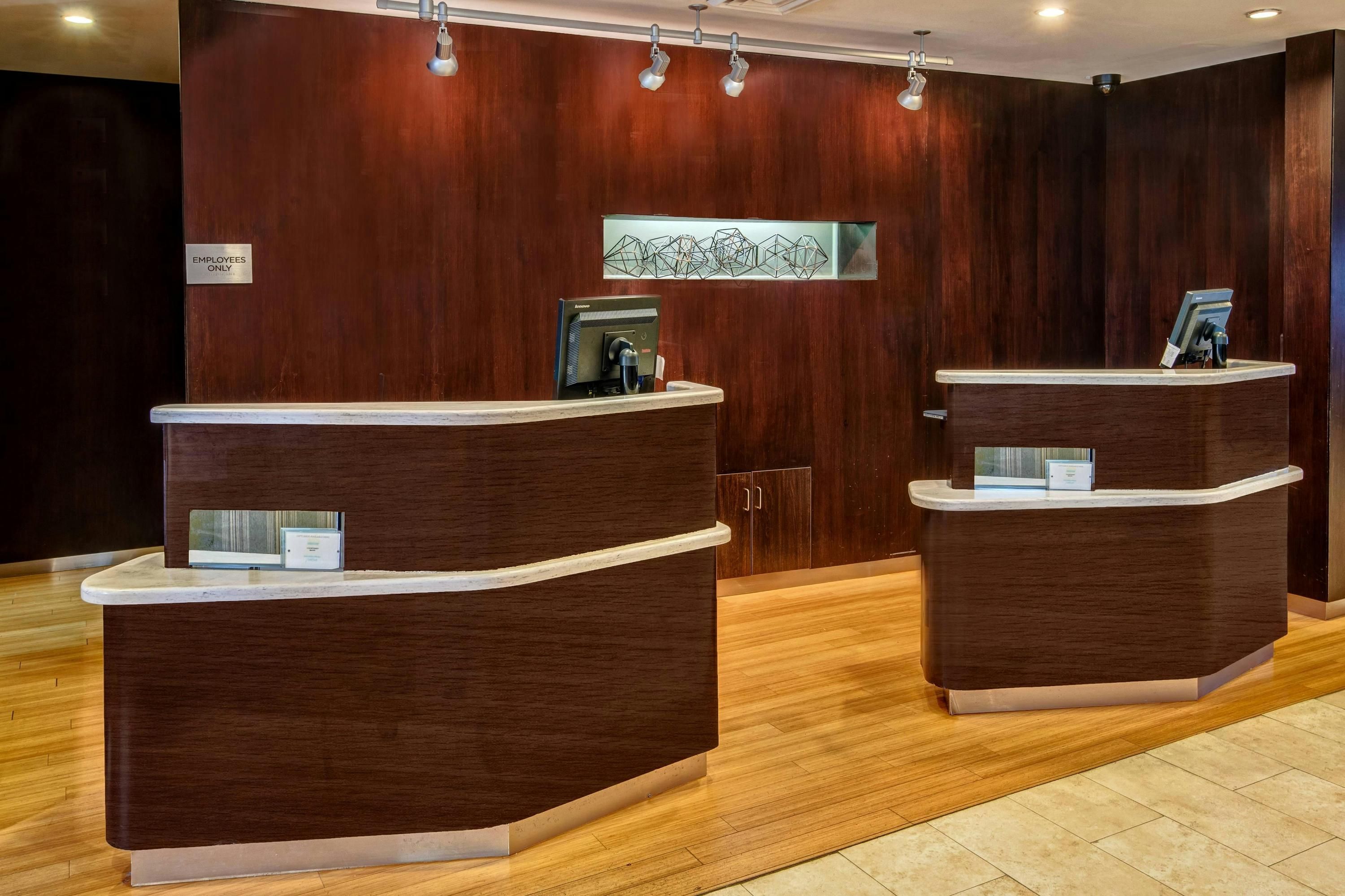 Receptionist