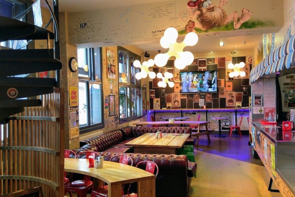 Bar