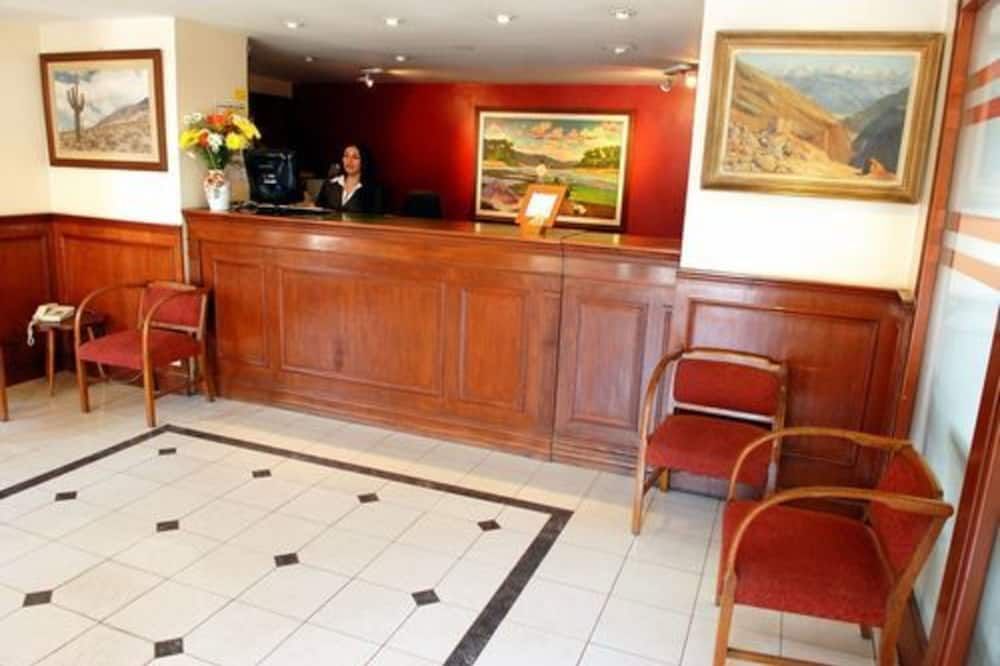 Receptionist