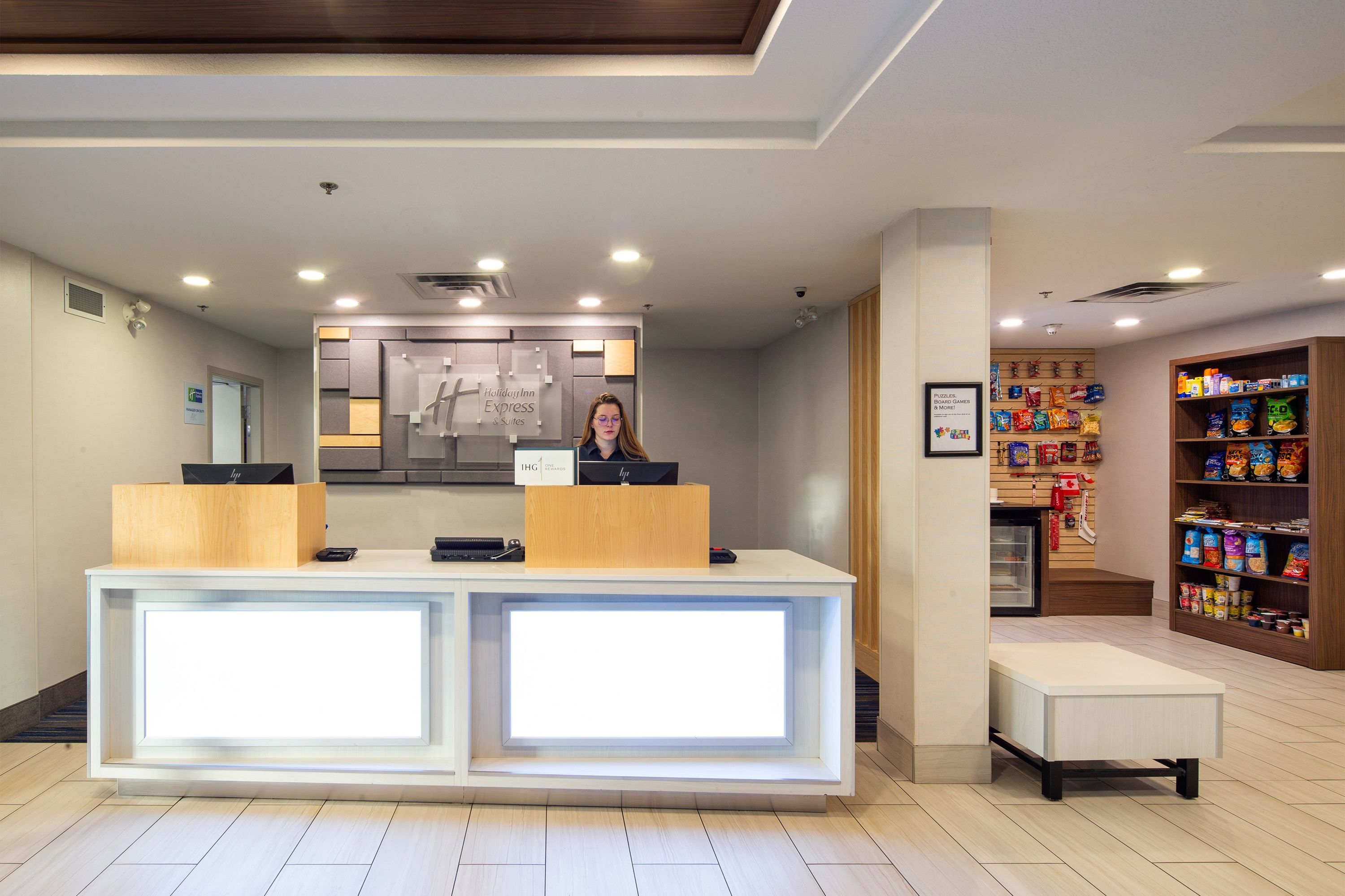 Receptionist
