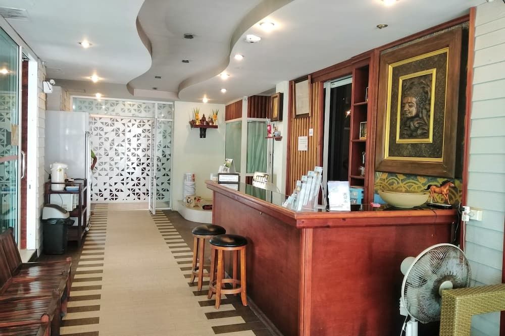 Receptionist