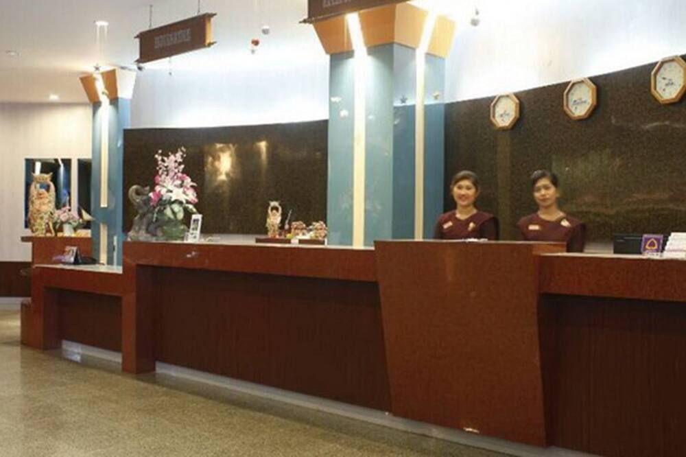 Receptionist