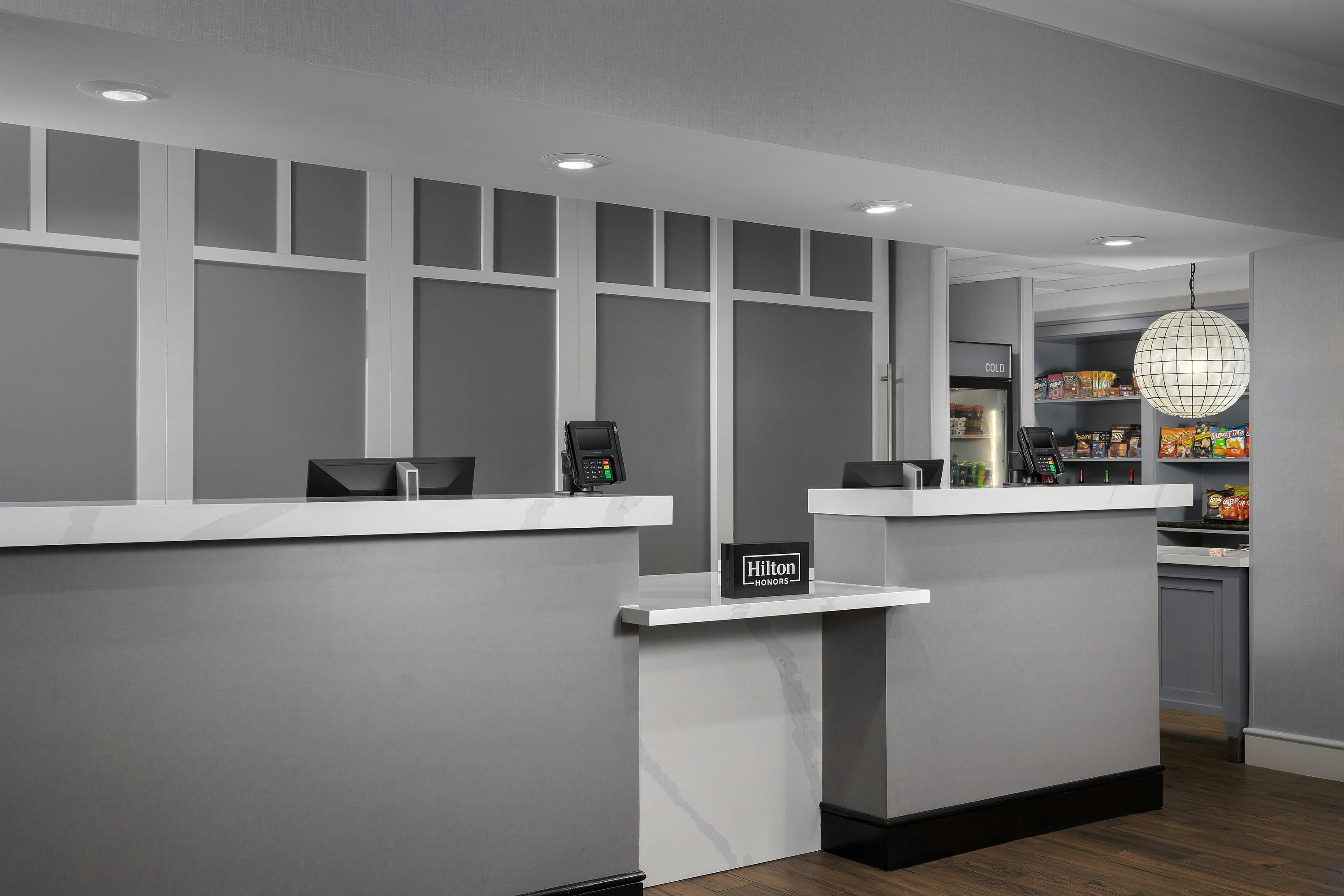 Receptionist