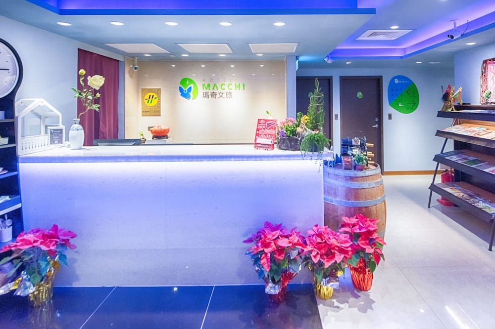 Receptionist