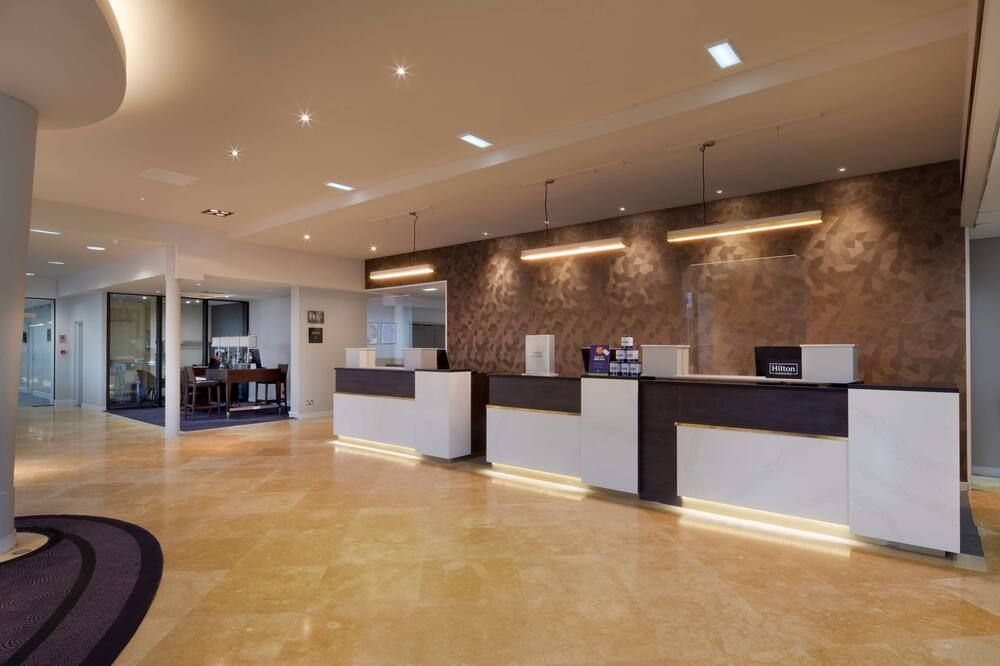 Receptionist