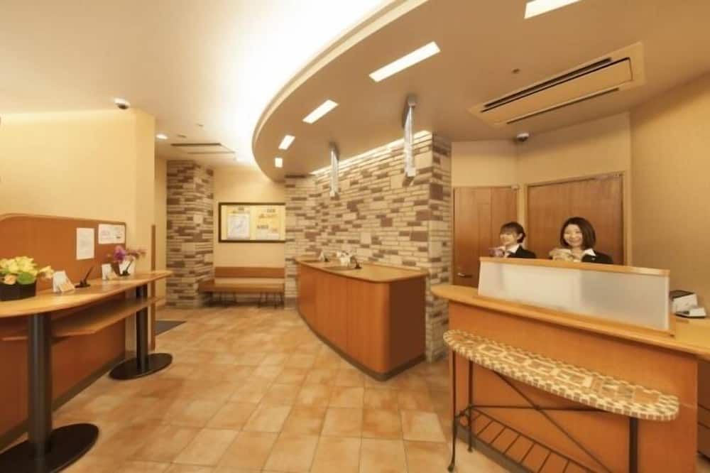 Receptionist