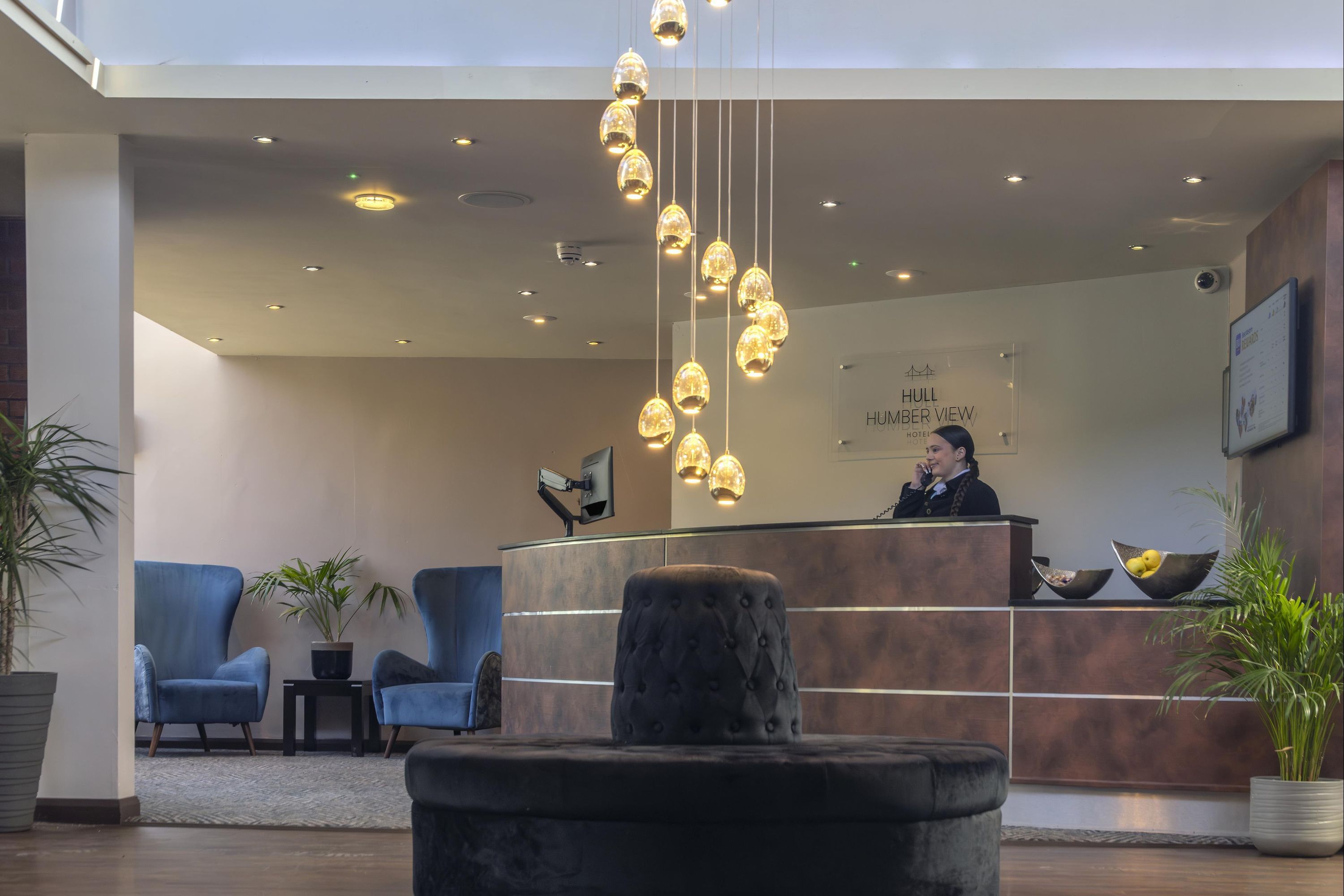 Receptionist