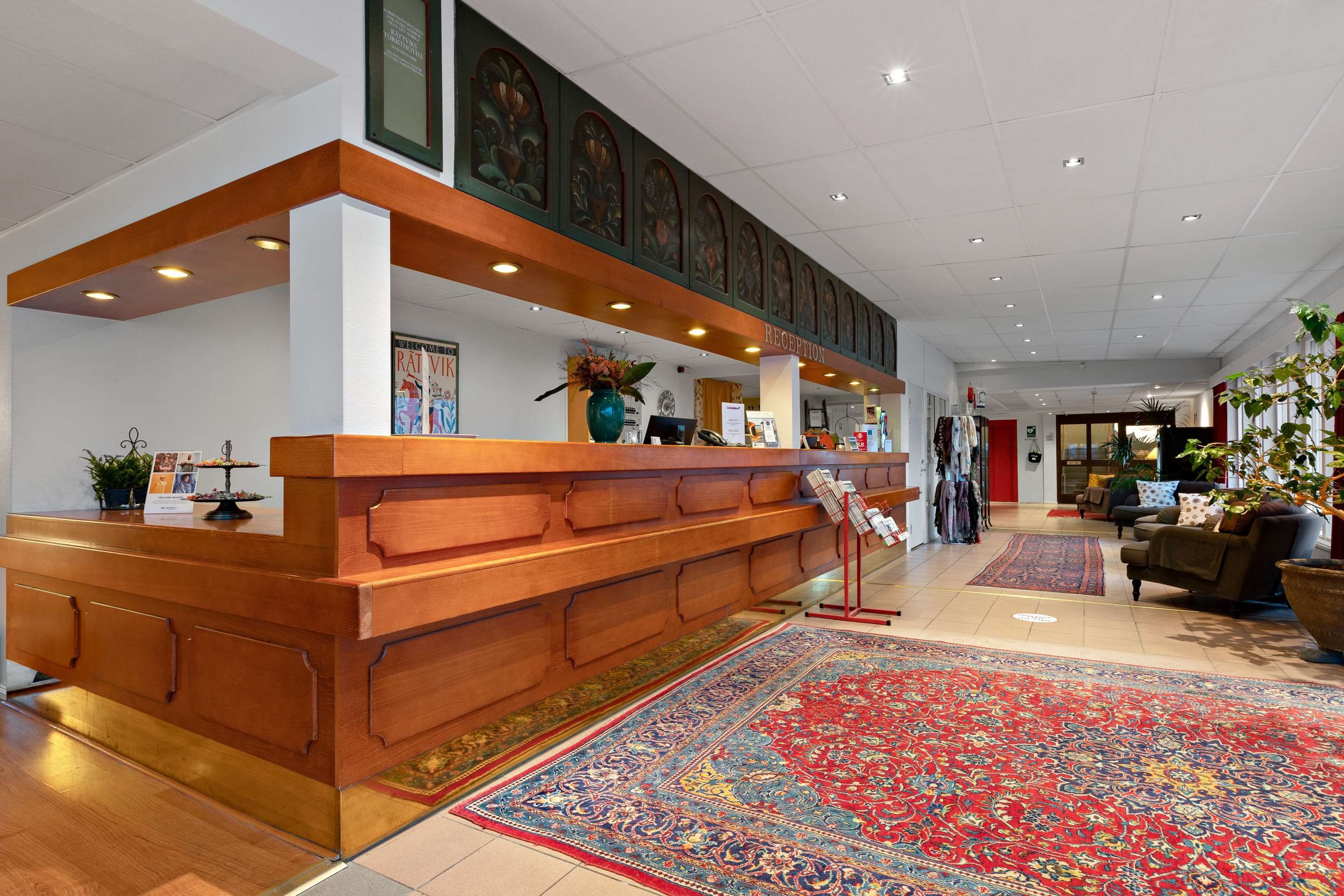 Receptionist