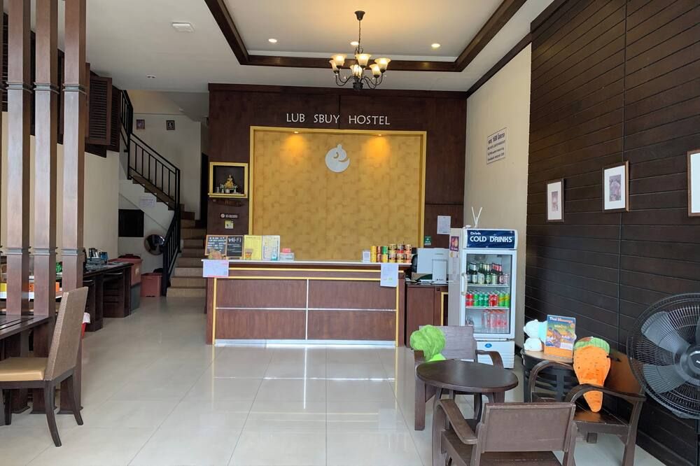 Receptionist
