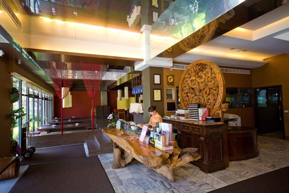 Receptionist