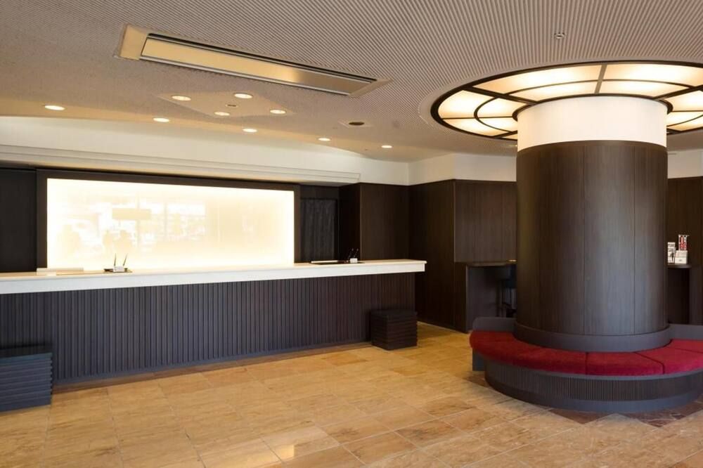 Receptionist