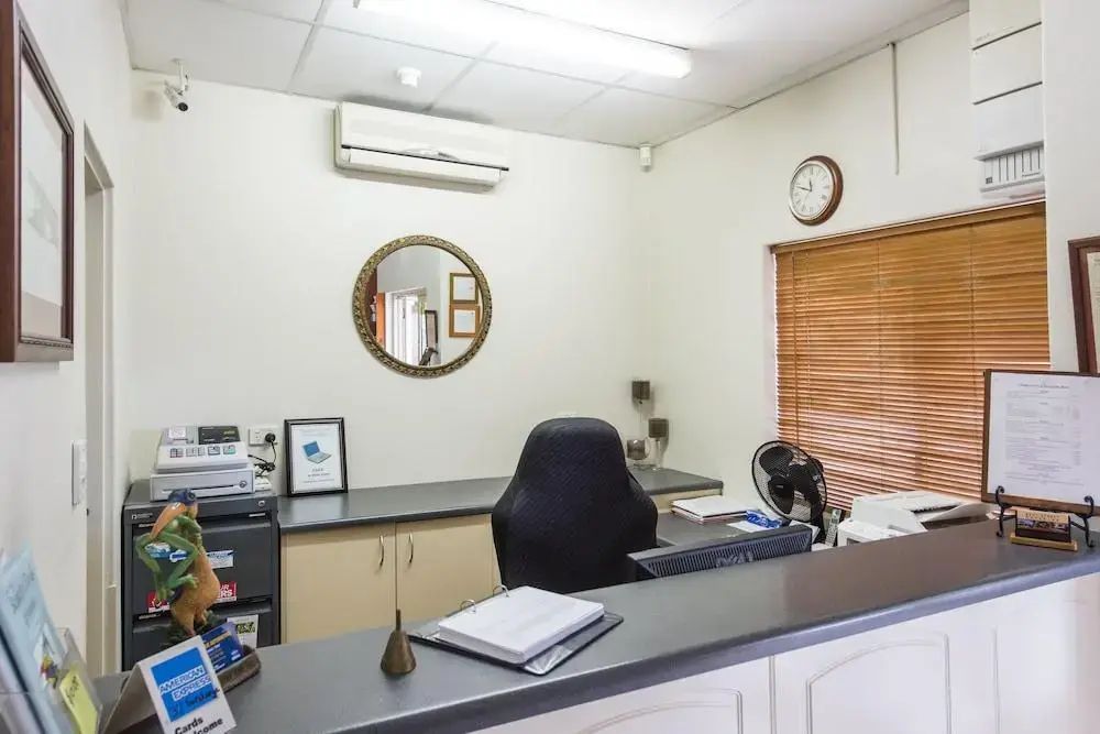 Receptionist
