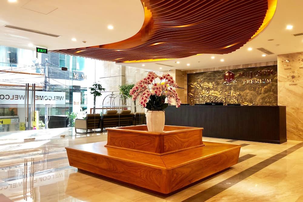 Receptionist