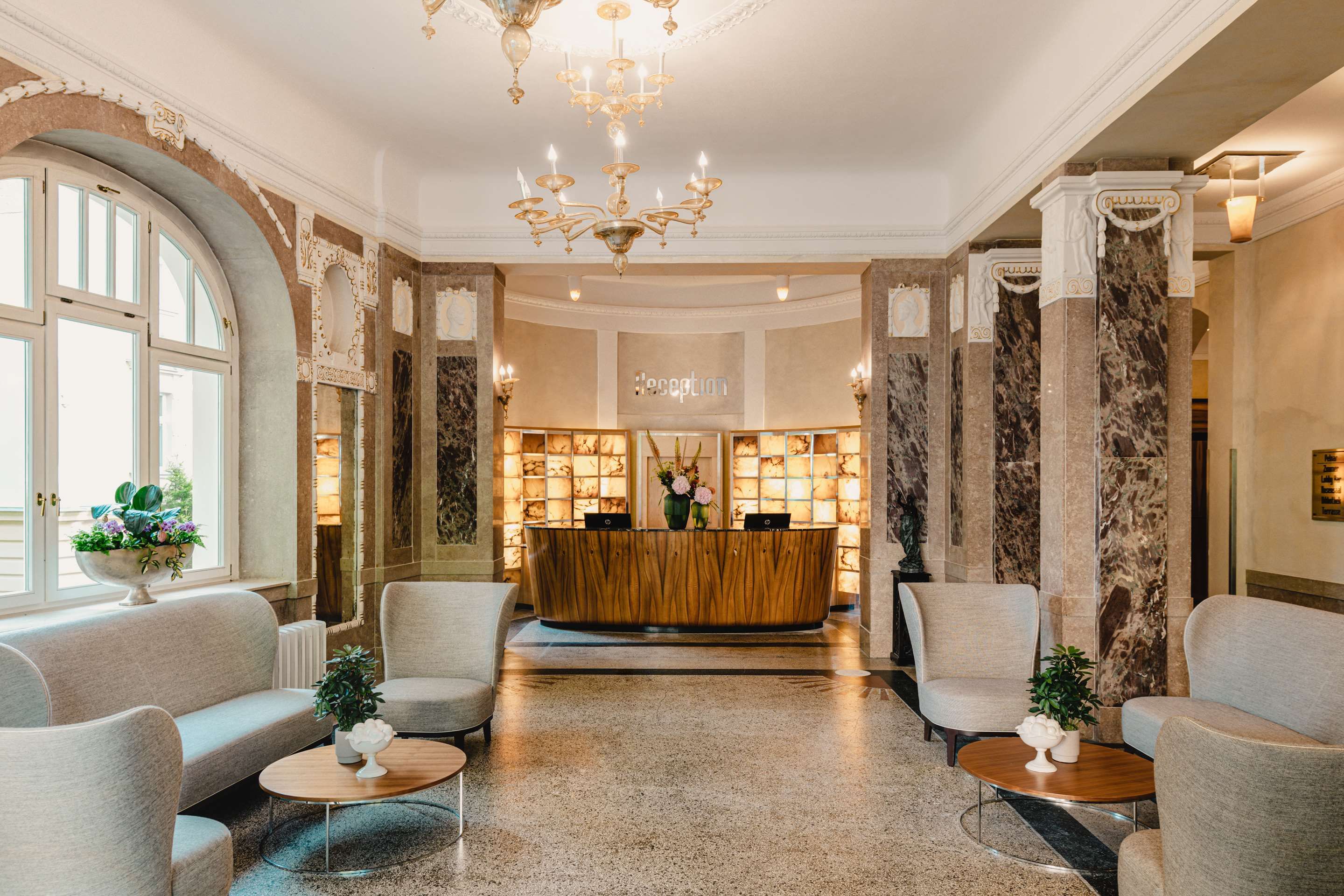 Receptionist Billede