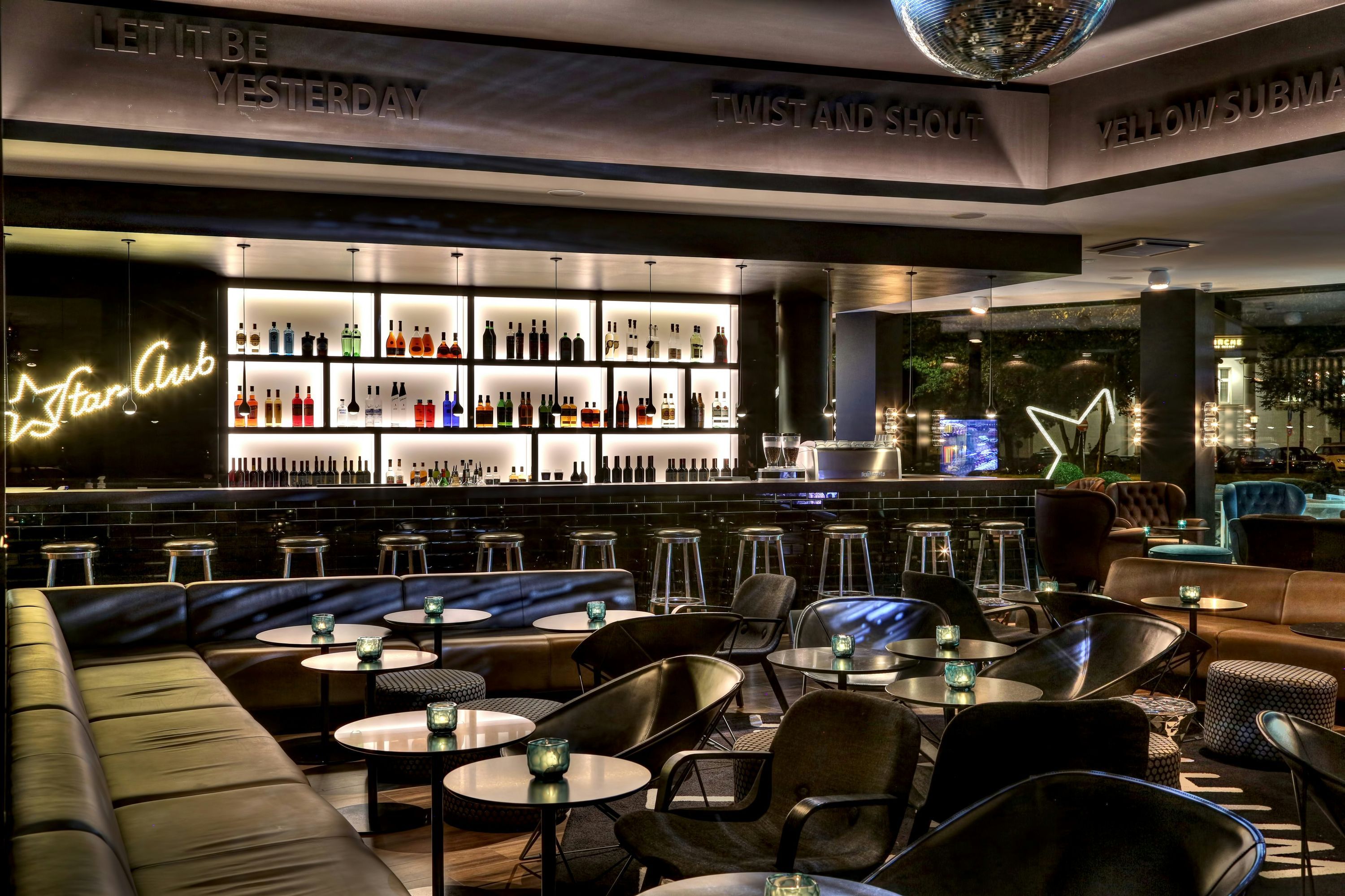Bar