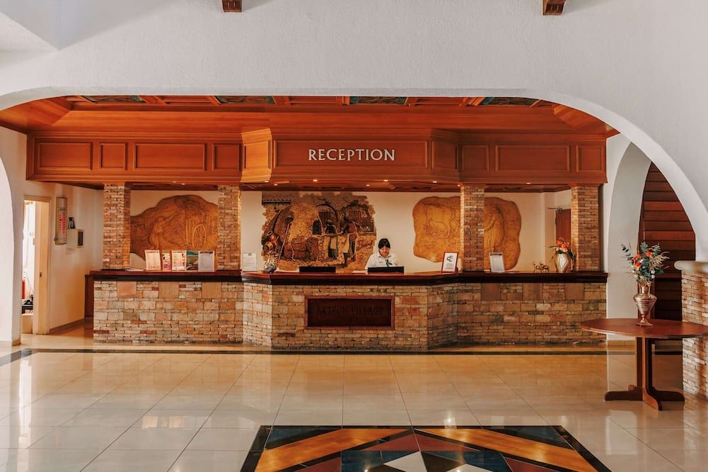 Receptionist