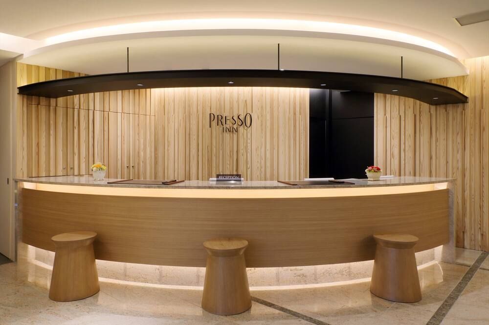 Receptionist