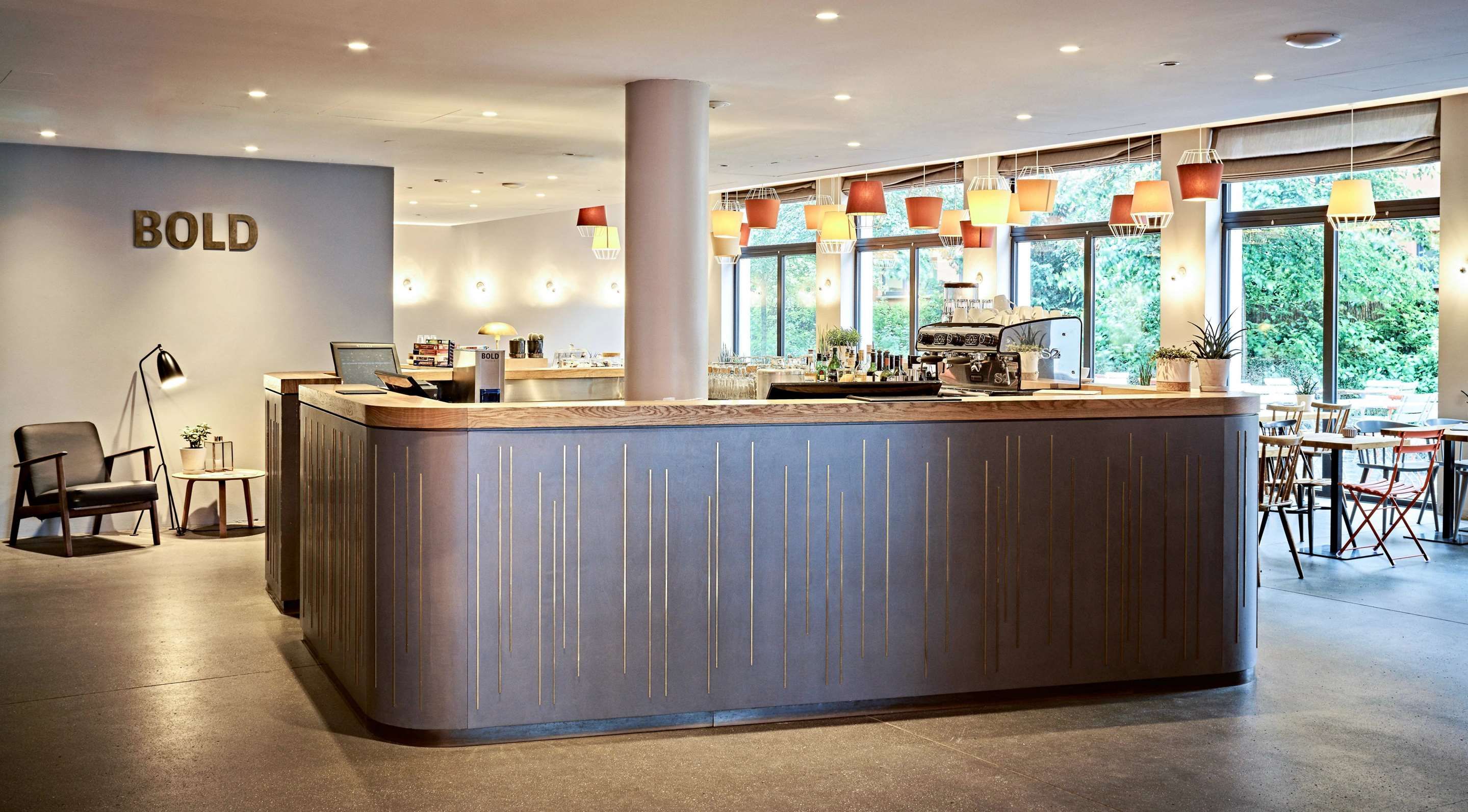 Receptionist