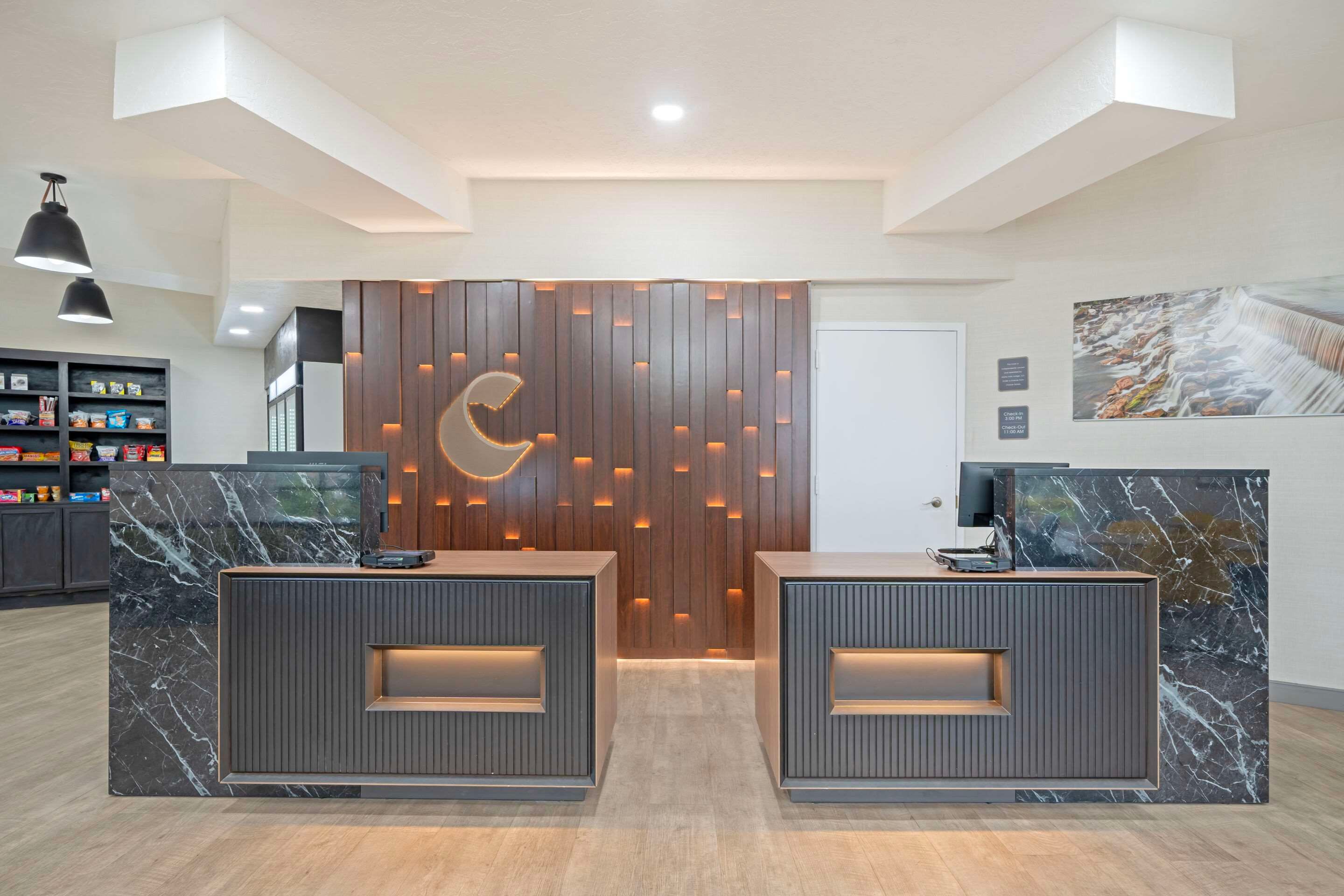 Receptionist