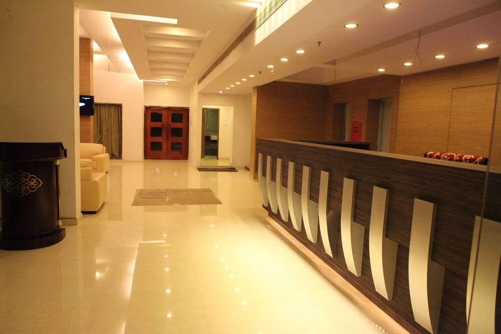 Receptionist