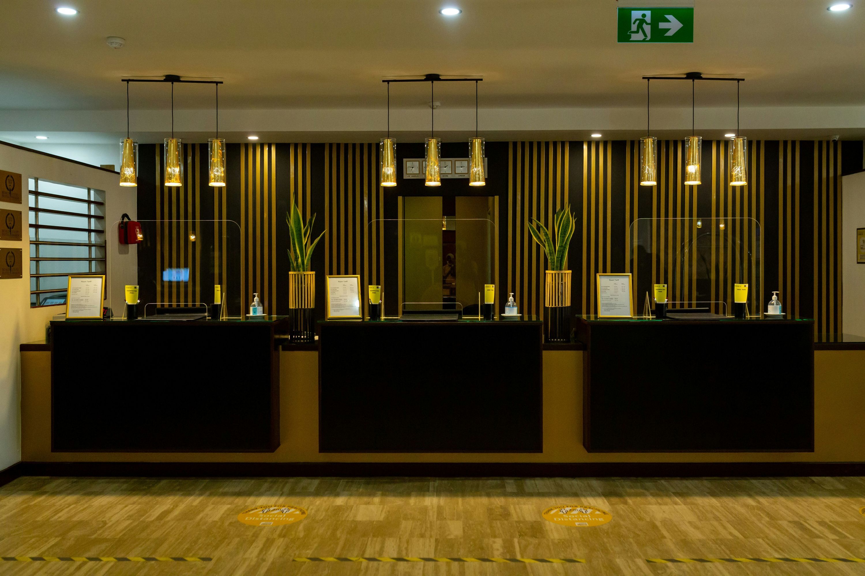 Receptionist
