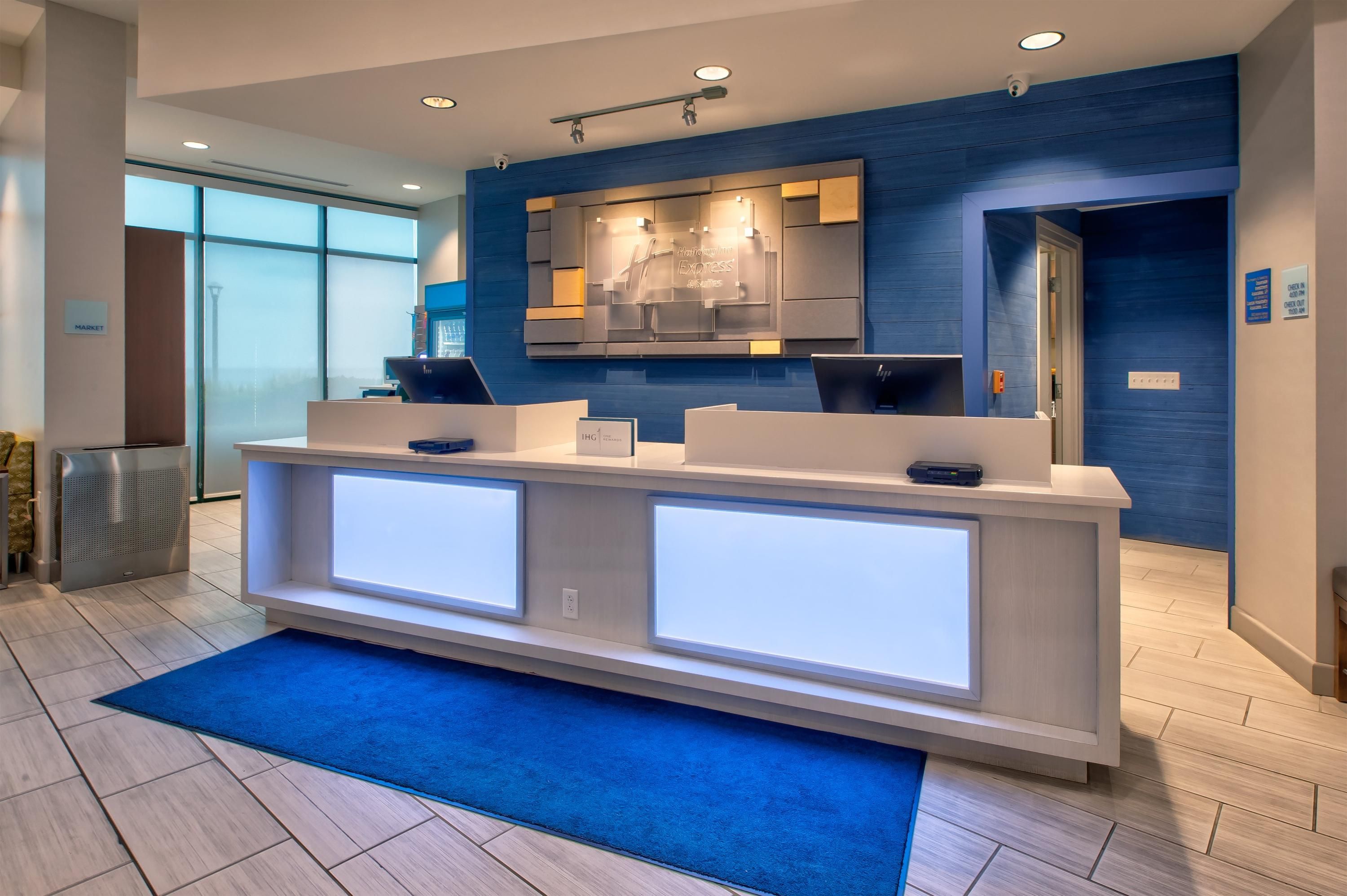 Receptionist