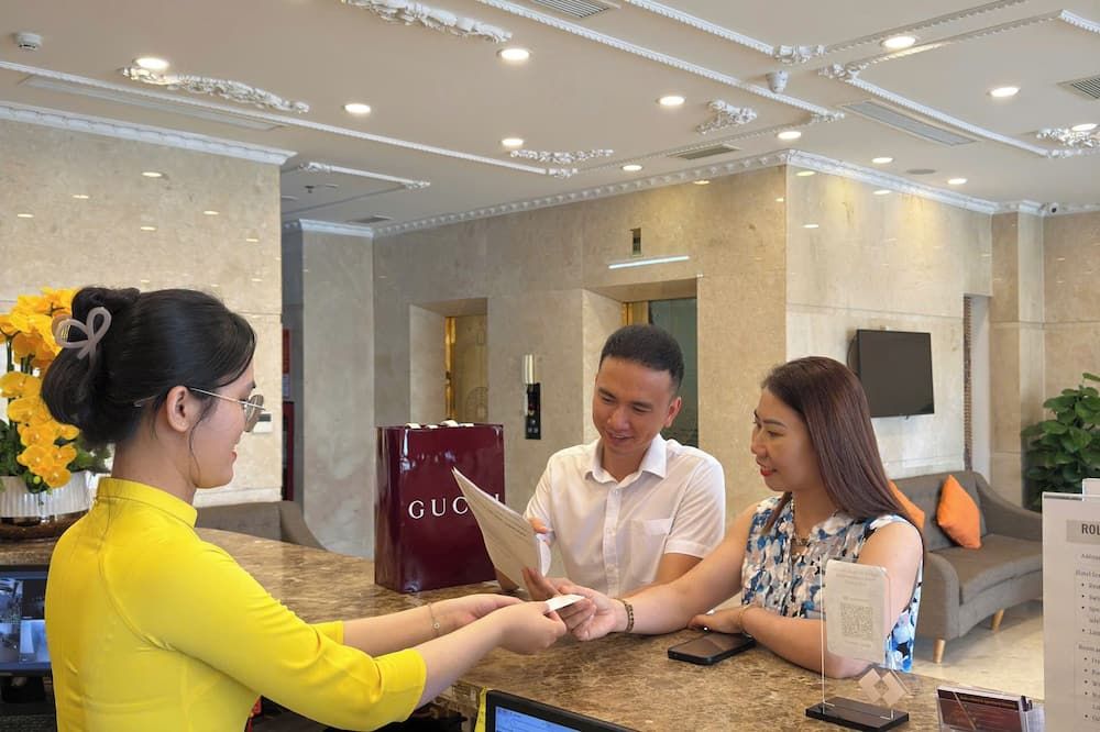 Receptionist