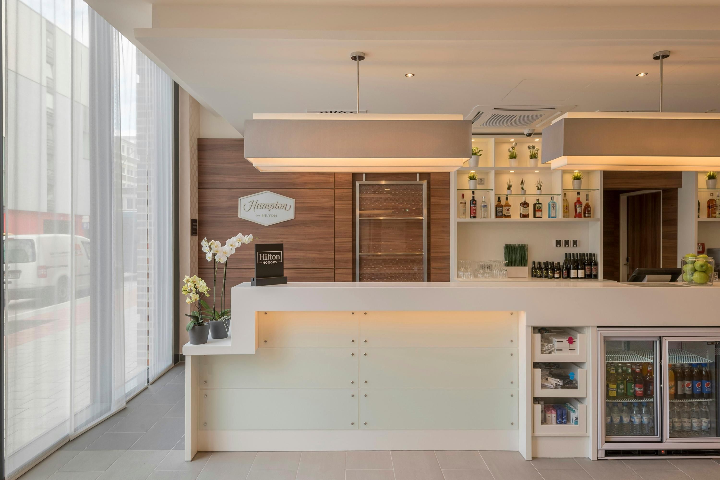 Receptionist