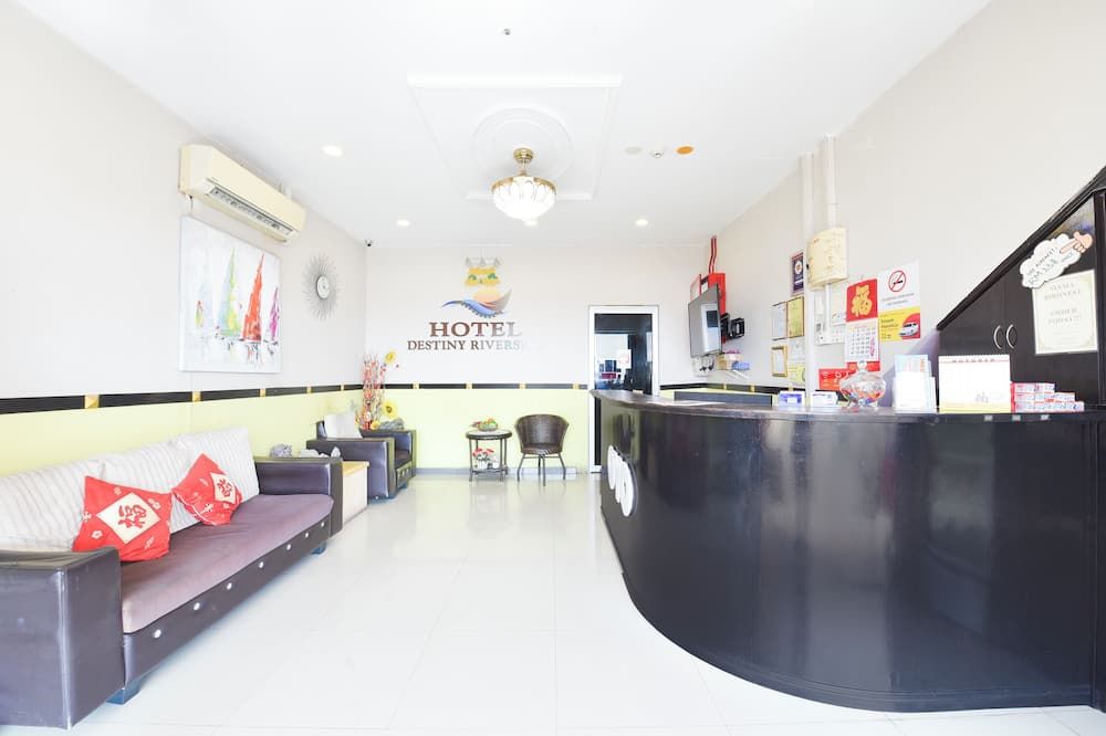 Receptionist
