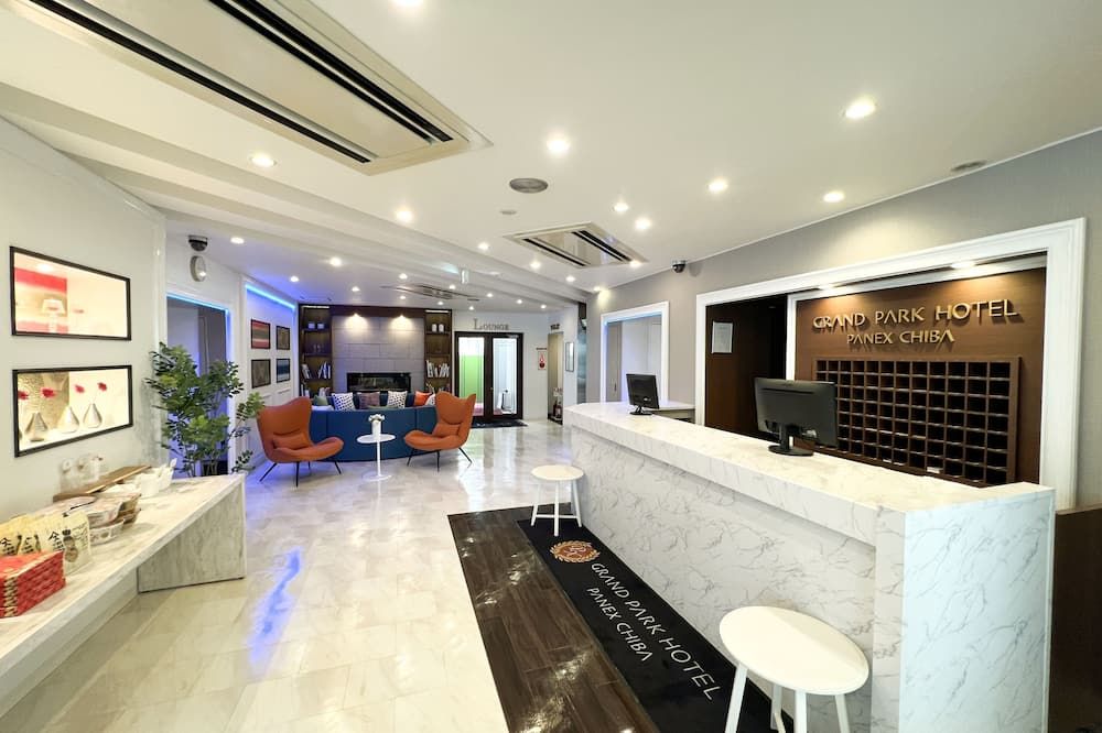 Receptionist