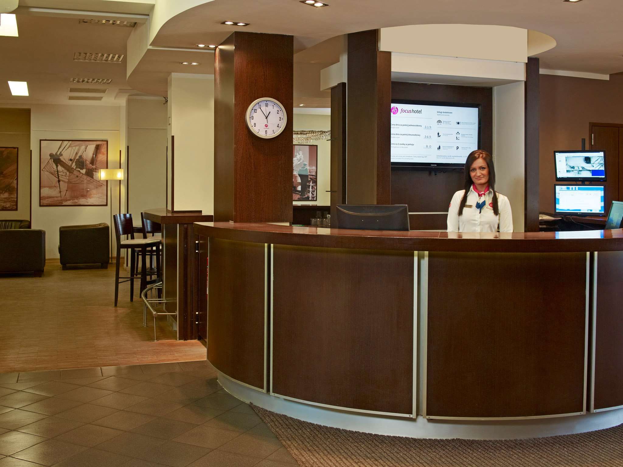 Receptionist