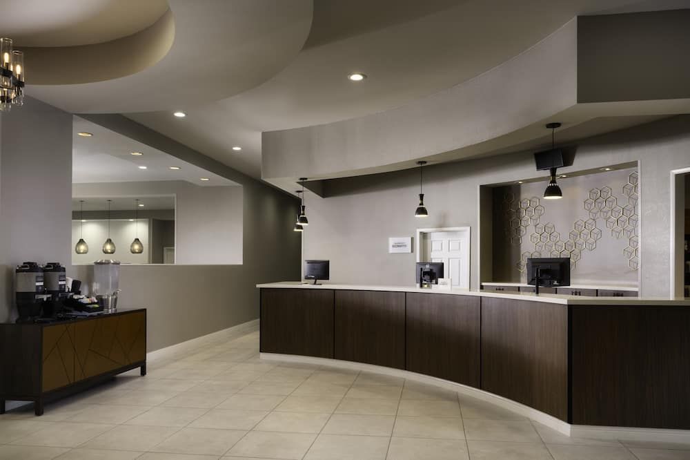 Receptionist