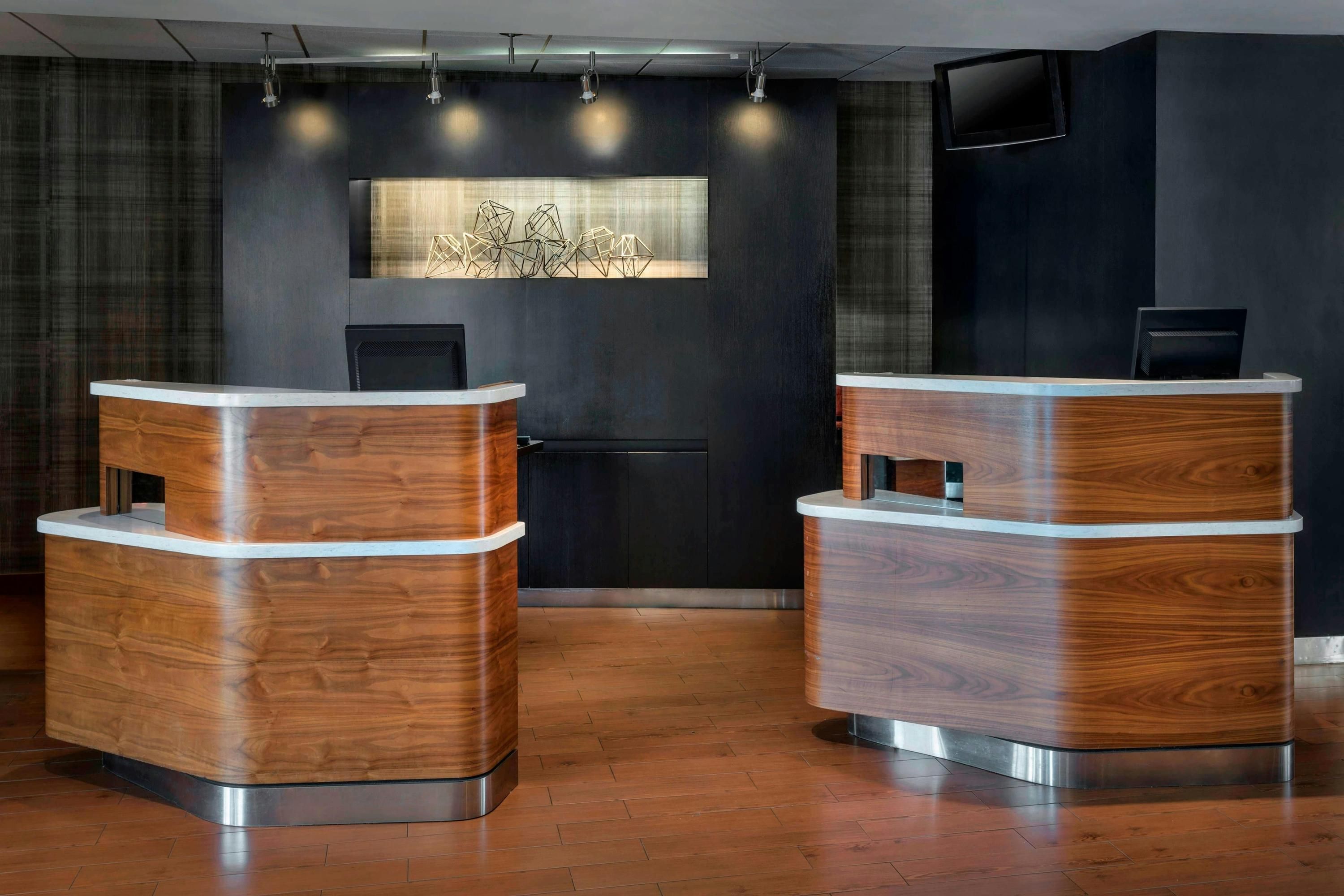 Receptionist