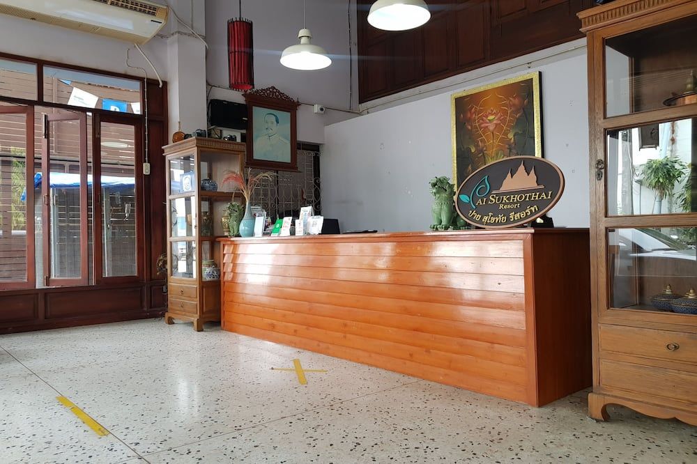 Receptionist