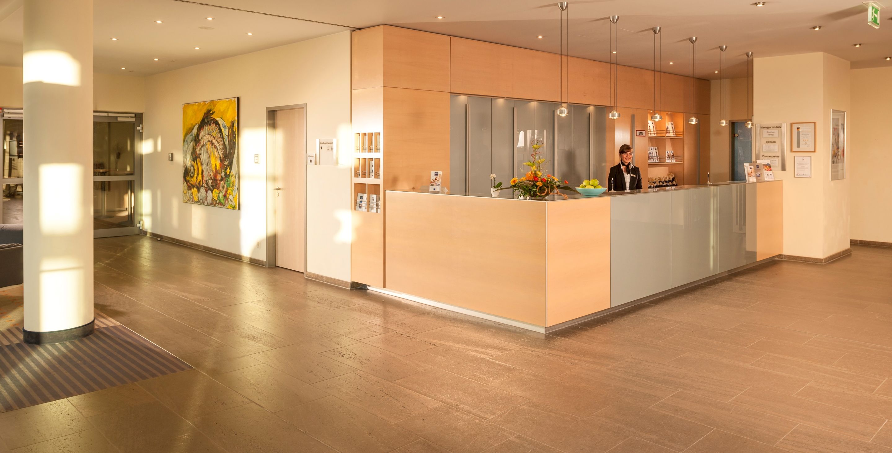 Receptionist