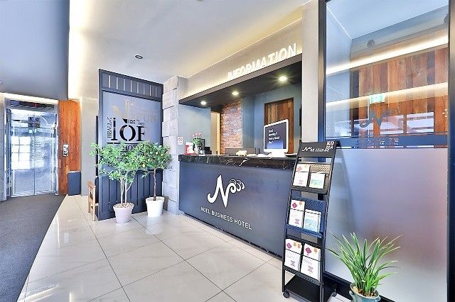 Receptionist