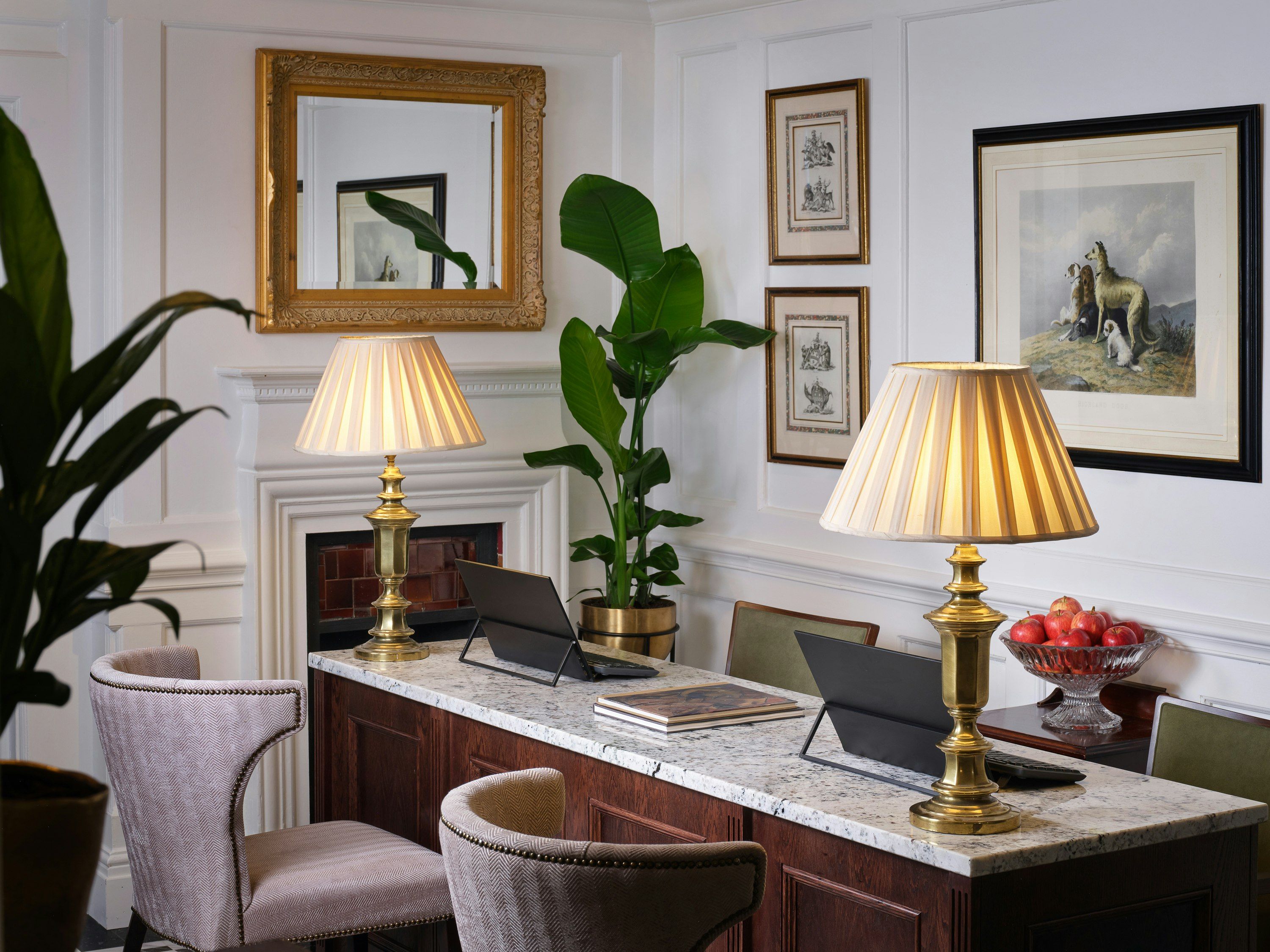 Receptionist