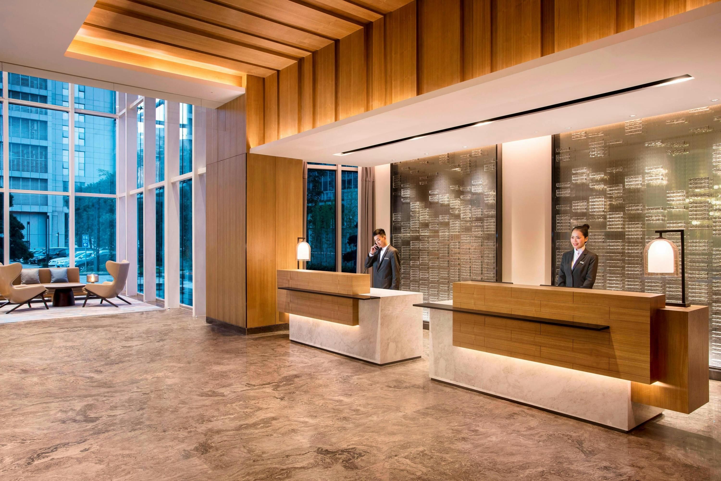 Receptionist