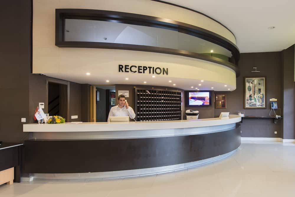 Receptionist